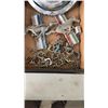 Image 2 : TRAY OF 1968-1972 FORD MUSTANG EMBLEMS AND GAS TANK COVER