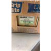 Image 2 : CASE OF NEW 12 X 1-1/2 HEX HEAD TEK SCREW 2100 PIECES