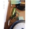 Image 3 : TRAY OF 2 KEROSENE GAUGES AND FLOTEC GAUGE
