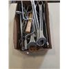 Image 5 : TRAY OF HEAVY DUTY WRENCHES, TORQUE WRENCH, ETC