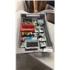 Image 1 : TRAY OF ASSORTED NEW HARDWARE AND SMALL SHACKLES