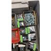 Image 2 : TRAY OF ASSORTED NEW HARDWARE AND SMALL SHACKLES