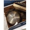 Image 8 : BOX AND CRATE OF SAW BLADES, FASTENERS AND MORE