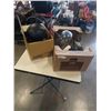 Image 1 : 2 BOXES W/ BIRD FEEDERS, MOSQUITO LAMP, WASP TRAPS, ETC