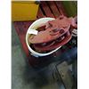 Image 2 : PAIL OF HEAVY DUTY LIFTING TOOLS