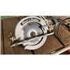 Image 2 : BLACK AND DECKER 8-1/4 INCH WORM DRIVE SAW - WORKING