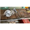 Image 1 : BLACK AND DECKER 7-1/4 INCH WORM DRIVE SAW - WORKING