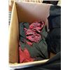 Image 3 : BOX OF JEAN VEST, CAMO PANTS AND MORE