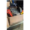 Image 2 : 2 BOXES OF HOUSEHOLD ITEMS
