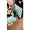 Image 8 : 2 BOXES OF HOUSEHOLD ITEMS