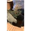 Image 3 : 4 BOXES OF ARTIFICIAL CORAL PIECES - MADE OF PLASTIC/MOVIE PROPS