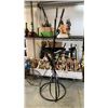 Image 2 : METAL CATTAIL REED PLANTSTAND WITH METAL TRICYCLE PLANTER STAND