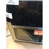 Image 2 : INSIGNIA 10QT AIR FRYER OVEN - DEMO UNIT, TESTED WORKING - RETAIL $79