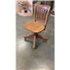 Image 2 : 2 DRAWER DESK WITH CHAIR