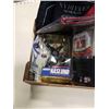 Image 2 : TRAY OF NHL AND NFL COLLECTIBLES