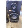 Image 3 : 2 PIONEER FLOOR SPEAKERS