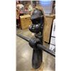 Image 2 : VINTAGE CARVED 4FT 2 FIGURE RACK
