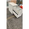 Image 2 : 2 DRAWER FILING CABINET