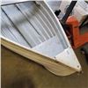 Image 2 : 9FT LONG FIBREGLASS ROW BOAT