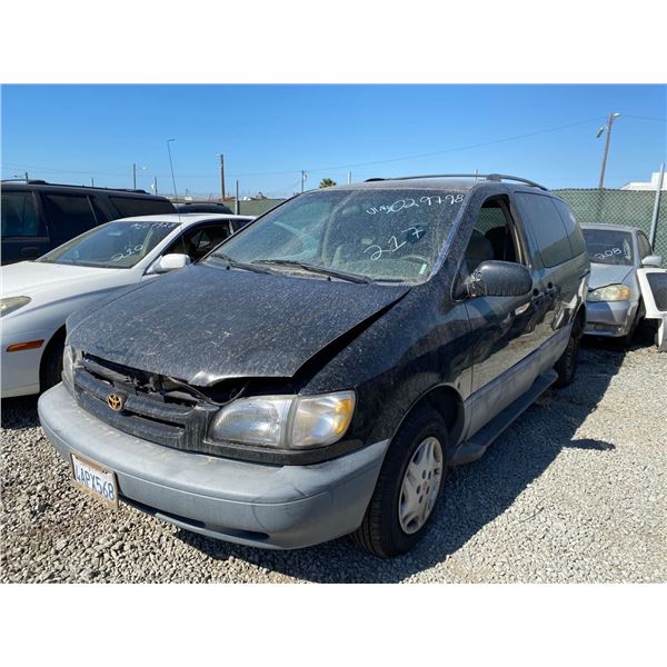 1998 TOYOTA SIENNA