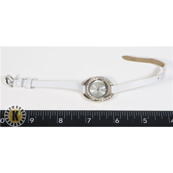 DAINTY WHITE BAND, RHINESTONE QUARTS WATCH