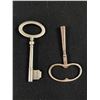 Image 2 : 5 Misc Vintage Keys