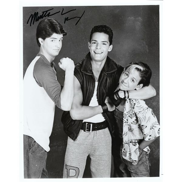 Friends Matthew Perry signed photo