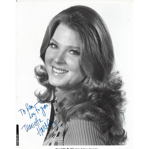 Mariette Hartley signed photo