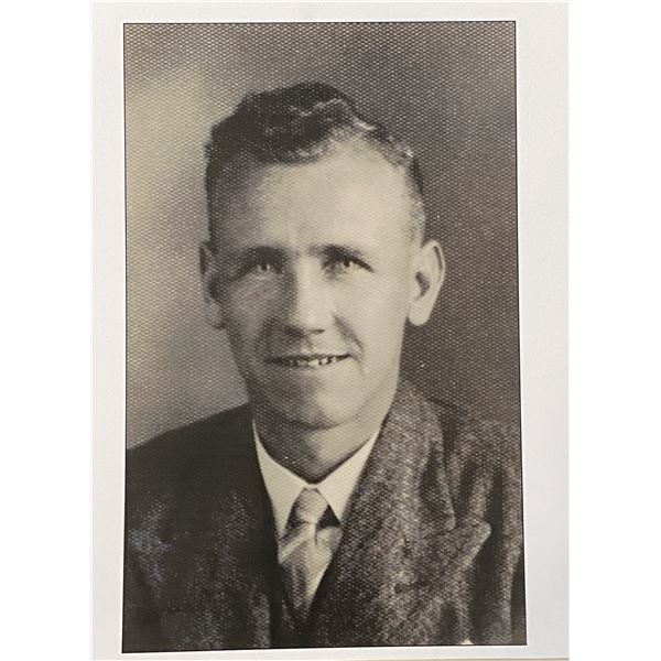 Alistair Urquhart signed photo