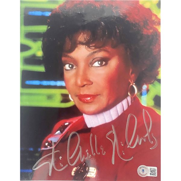Star Trek Michelle Nichols Signed Photo. Beckett Authenticated