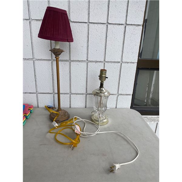 2 lamps