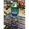 Image 1 : Coleman lantern in tin
