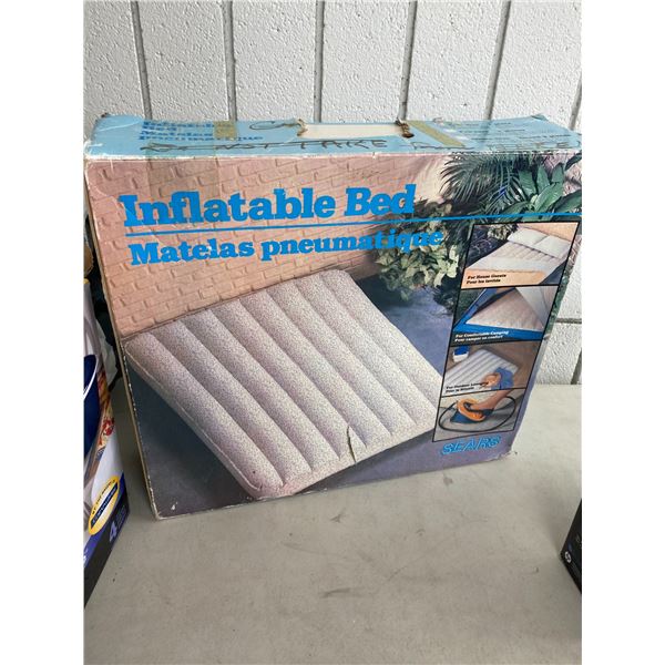 Inflatable bed