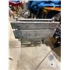 Image 1 : Work table
