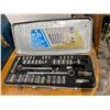 Image 1 : Socket  set