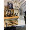 Image 1 : Assorted kitchen items