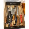 Image 2 : Knives and knife blocks