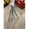 Image 1 : Tripod