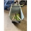 Image 2 : Ames garde cart and clippers
