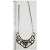 Image 2 : 15 INCH VTG SILVER TONED RHINESTONE NECKLACE