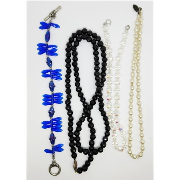 VINTAGE BEADED JEWELRY LOT: (3)NECKLACES &