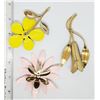 Image 2 : 3-VINTAGE GOLD TONED METAL FLOWER BROOCHES