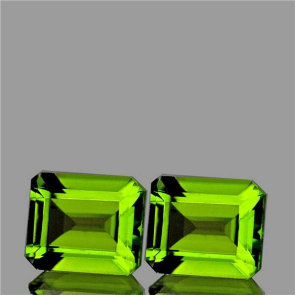 Natural AAA Green Peridot Pair {Flawless-VVS1}