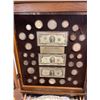 Image 2 : Archives of America Collectors Oak Case