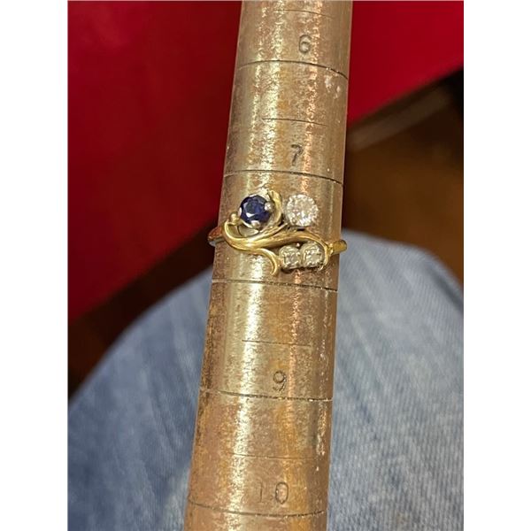 14K Estate Lady's Diamond & Sapphire Ring.