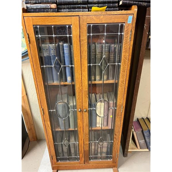 PALM BEACHESTATE-Beautiful wood grain case with glass doors