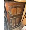 Image 1 : Oak 2 door ice box all original finish