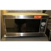 Image 1 : Sharp R-551ZM Carousel Microwave Oven