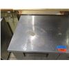 Image 2 : True TUC-48F Two-Section Reach-In Undercounter Refrigerator