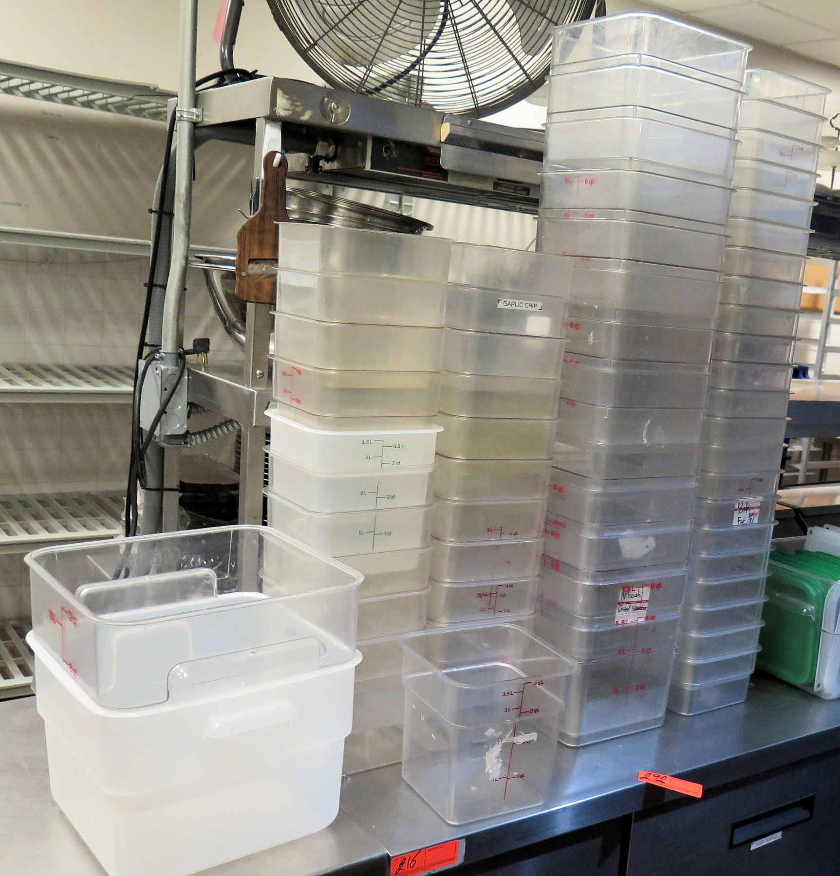 Multiple Plastic Storage Containers - Misc Sizes 4-12 Quart (Some Lids)